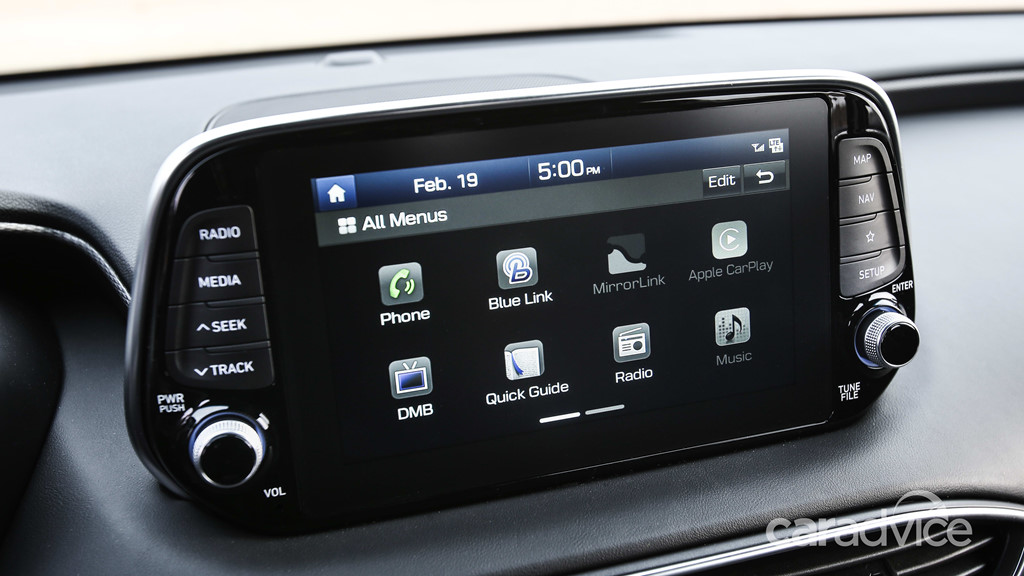 Hyundai SantaFe 2019 ra mắt với nội thất hoàn toàn mới